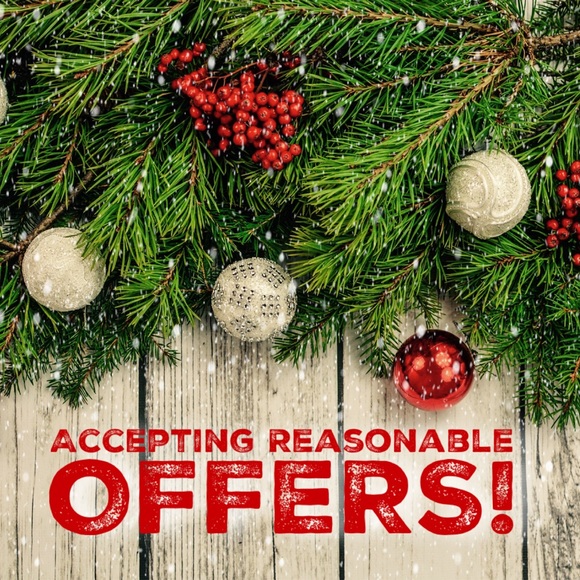 Maggie’s Closet SALE! - Picture 16 of 16